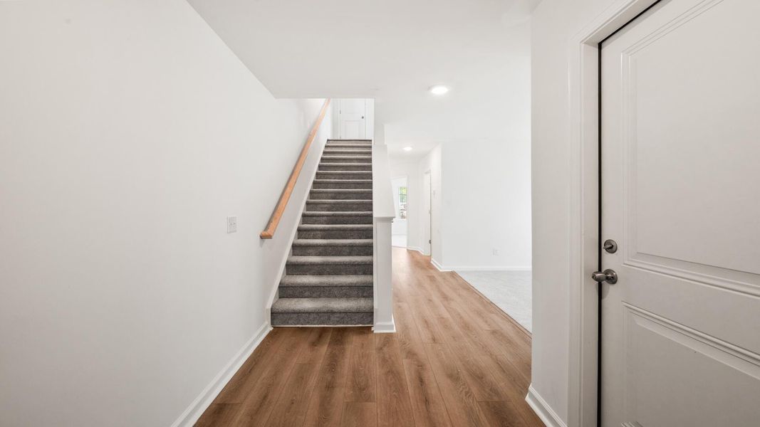 Spacious, unfurnished interior of a new home in , North Charleston (Image 16).