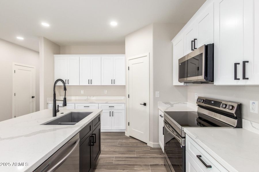 13 - Reventon 13 - Reventon