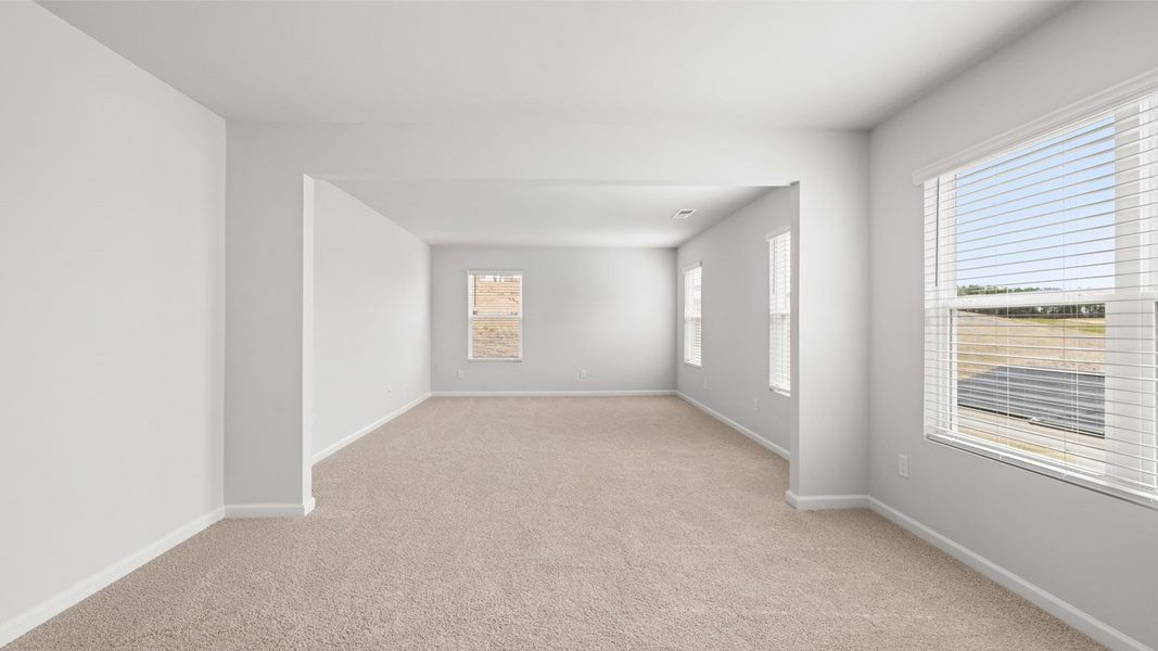 Spacious, unfurnished interior of a new home in The Abbey at Trolley Run Station, Aiken (Image 27).