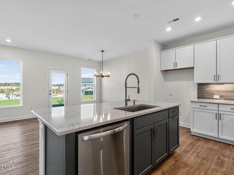 017-1280x960-kitchen