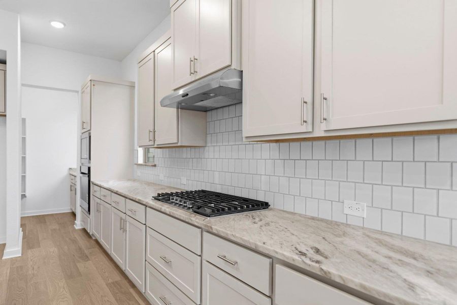 Stunning finishes in Light & Bright Kitchen