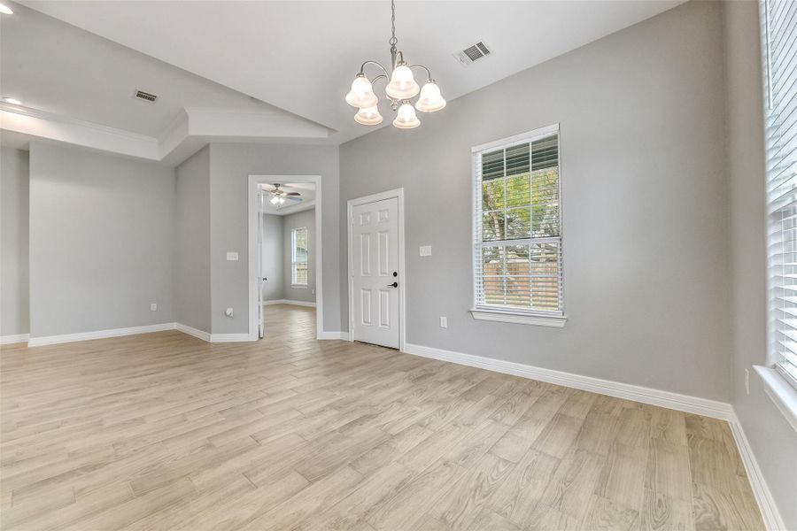 Spacious, unfurnished interior of a new home in , La Marque (Image 15).