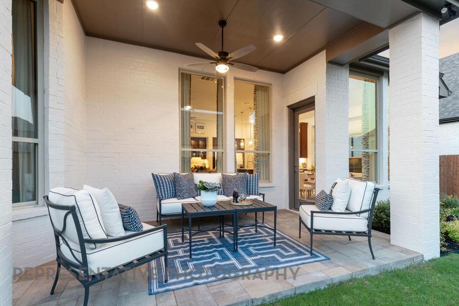 Exterior details and patio area of a home in 6 Creeks at Waterridge, Kyle (Image 2).