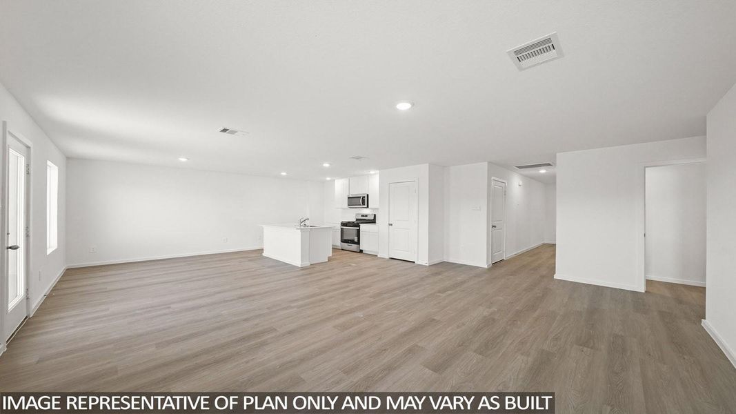 Spacious, unfurnished interior of a new home in Mill Creek, Magnolia (Image 14).