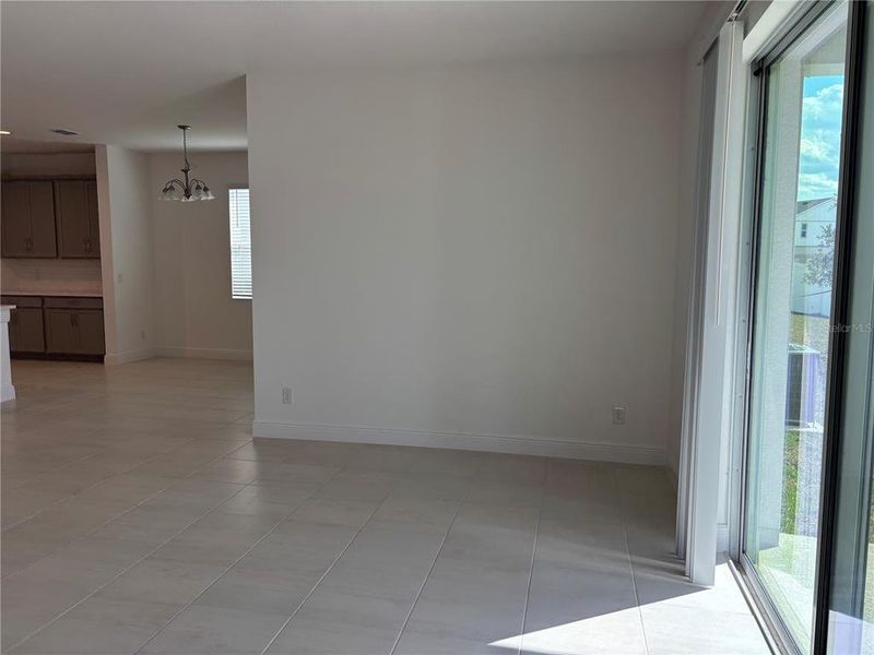 Spacious, unfurnished interior of a new home in Trinity Lakes, Groveland (Image 10).