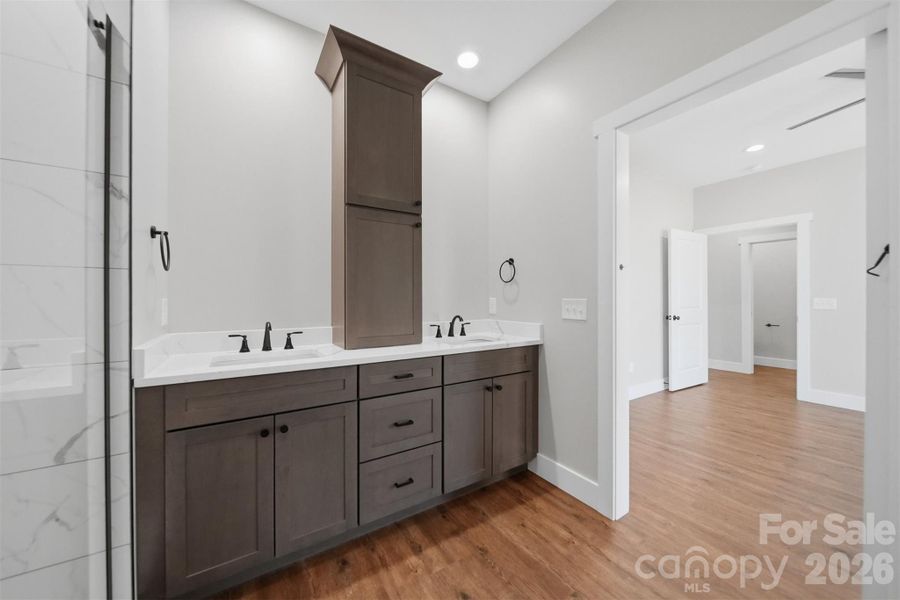 Furnished interior view inside a new home in , Lenoir (Image 14).