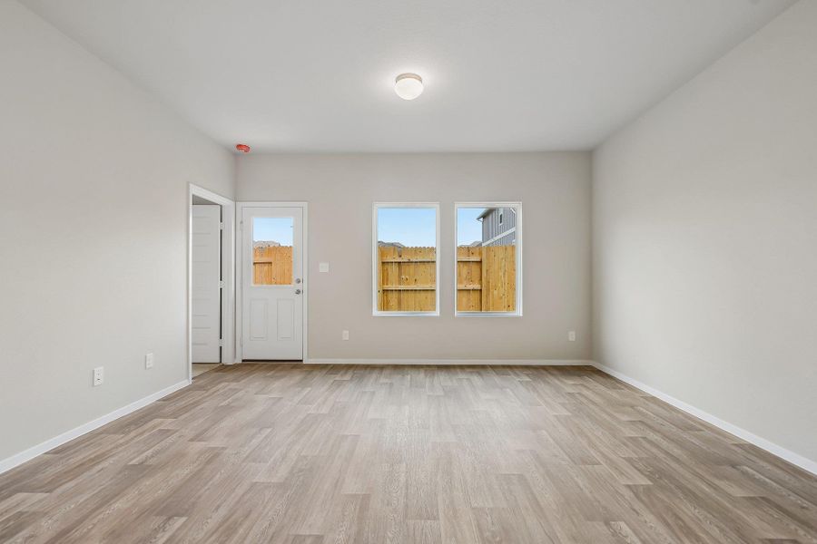 Spacious, unfurnished interior of a new home in Edgebrooke, Pflugerville (Image 32).