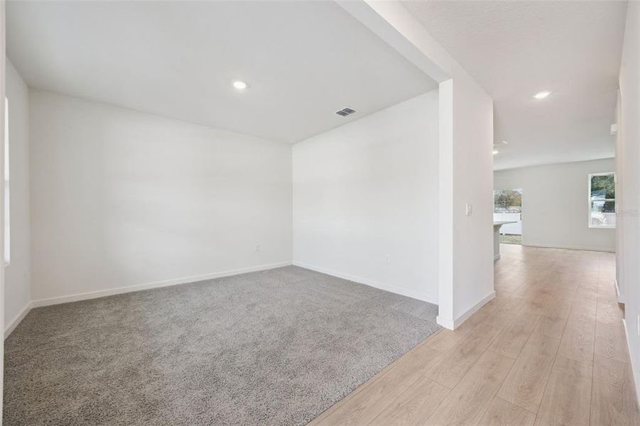 Spacious, unfurnished interior of a new home in Bradbury Estates, Sanford (Image 29).