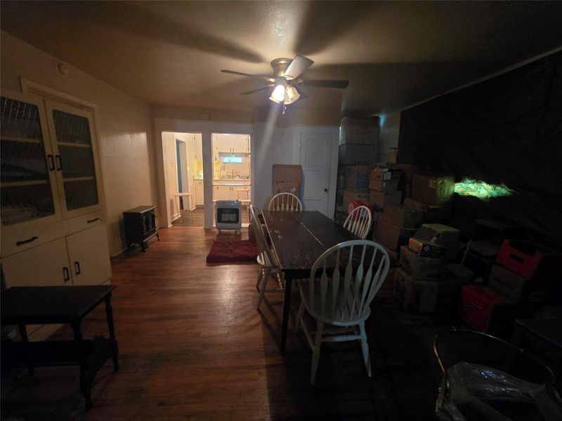 Furnished interior view inside a new home in , Cleburne (Image 10).