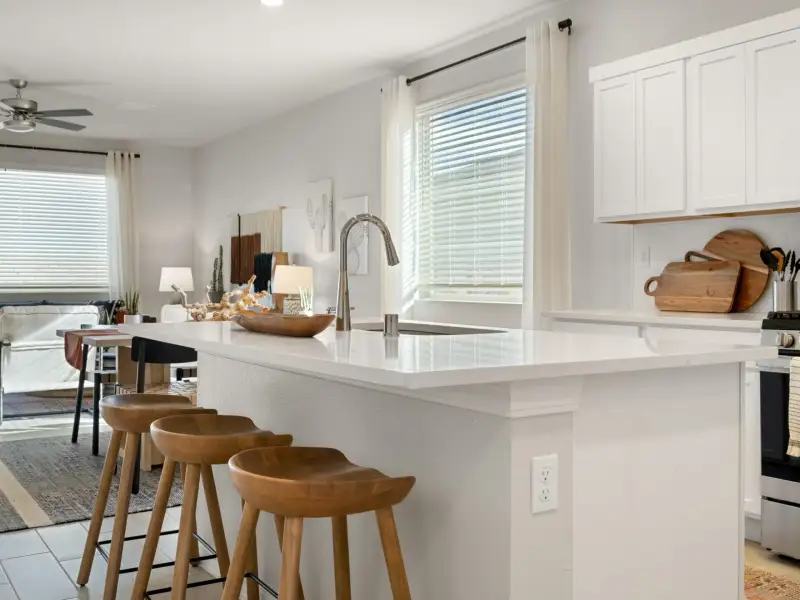 Representative furnished interior of a home built from the Texas Olive by View Homes in Paseo del Este, El Paso (Image 15). Representative furnished interior of a home built from the Texas Olive by View Homes in Paseo del Este, El Paso (Image 15).