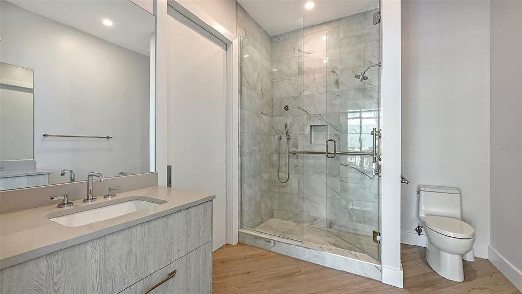 Furnished interior view inside a new home in , Sarasota (Image 39).