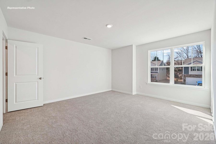 Spacious, unfurnished interior of a new home in Villages of Maiden, Maiden (Image 35).