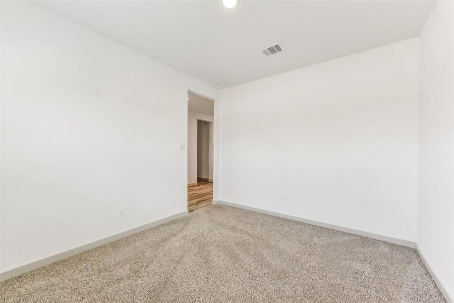 Spacious, unfurnished interior of a new home in , Missouri City (Image 26).