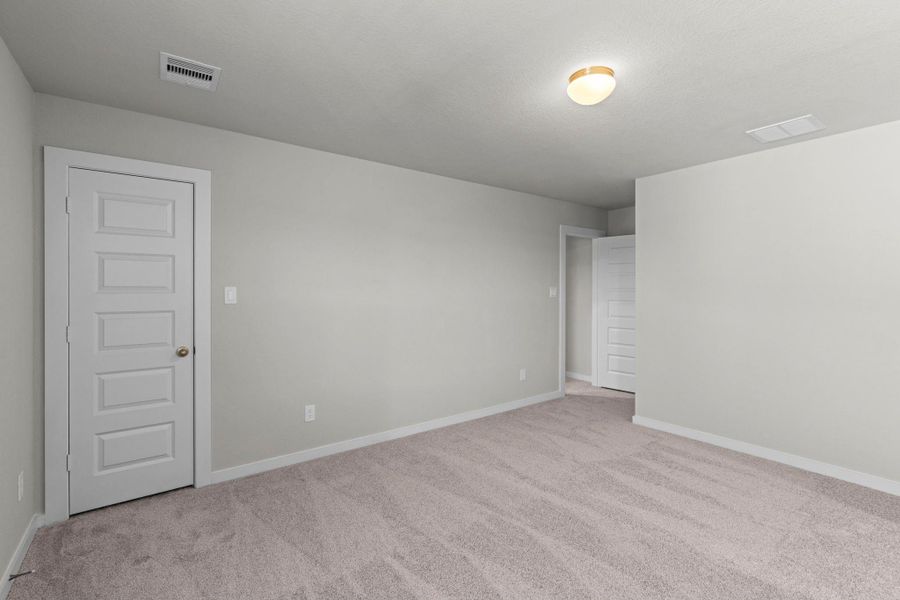 Spacious, unfurnished interior of a new home in Briarwood Crossing, Rosenberg (Image 16). Spacious, unfurnished interior of a new home in Briarwood Crossing, Rosenberg (Image 16).