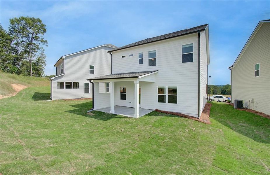 Exterior details and patio area of a home in Crofton Place Enclave, Snellville (Image 3).