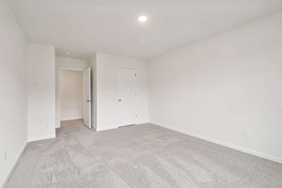 Spacious, unfurnished interior of a new home in Portrait Hills, Aiken (Image 22).
