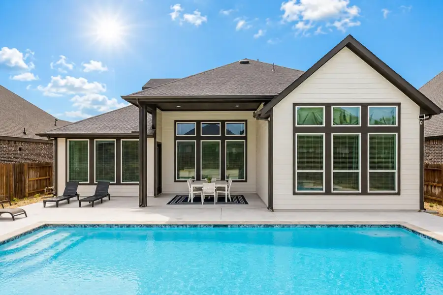 Exterior details and patio area of a home in Brookewater 60's, Rosenberg (Image 3).