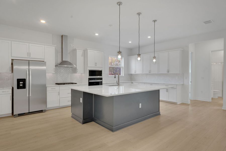 4br New Home in Windermere, FL.  - Slide 27