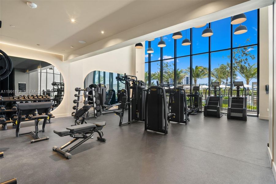 Community amenities in 72 Park, Miami Beach (Image 37).