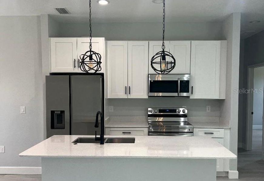 Quartz Counter Tops!!