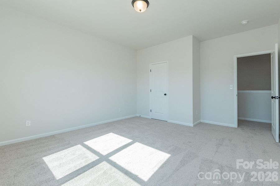 Spacious, unfurnished interior of a new home in Cedar Meadows, Monroe (Image 20).