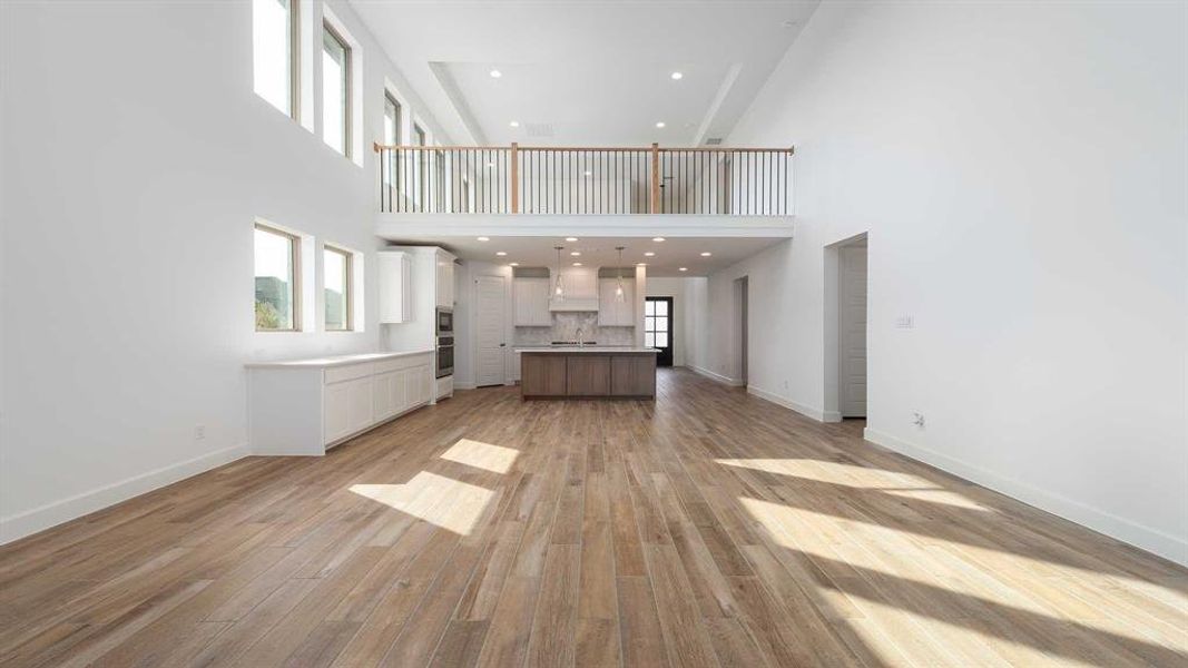 Spacious, unfurnished interior of a new home in Devonshire - Reserve 50', Forney (Image 20). Spacious, unfurnished interior of a new home in Devonshire - Reserve 50', Forney (Image 20).