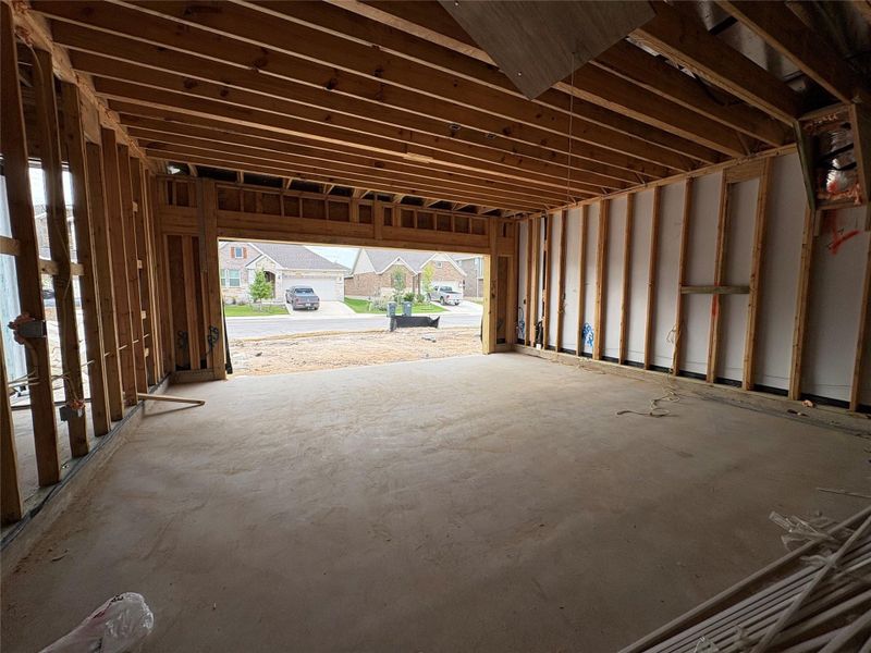 Spacious, unfurnished interior of a new home in Berry Creek Highlands, Georgetown (Image 19).