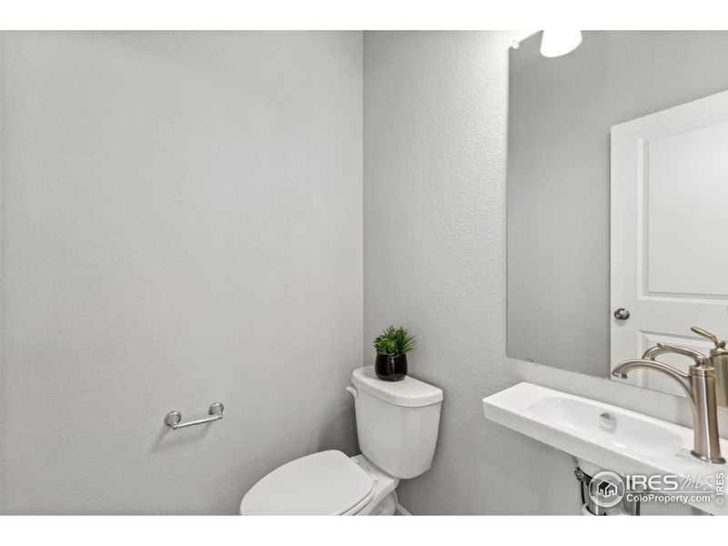 Furnished interior view inside a new home in Thompson River Ranch, Johnstown (Image 9). Furnished interior view inside a new home in Thompson River Ranch, Johnstown (Image 9).