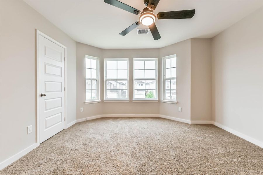 Spacious, unfurnished interior of a new home in , Missouri City (Image 34).