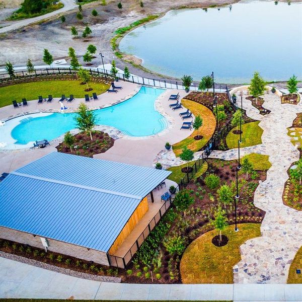 Community amenities in Reunion, Rhome (Image 34).