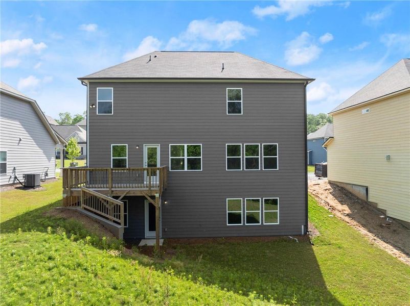 Exterior details and patio area of a home in , Dawsonville (Image 2).