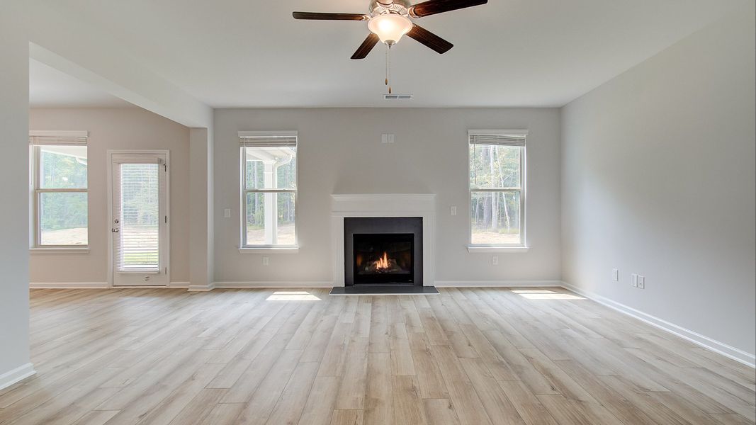 Representative furnished interior of a home built from the Henry II by DRB Homes in Grandview at Millers Mill, Stockbridge (Image 12).
