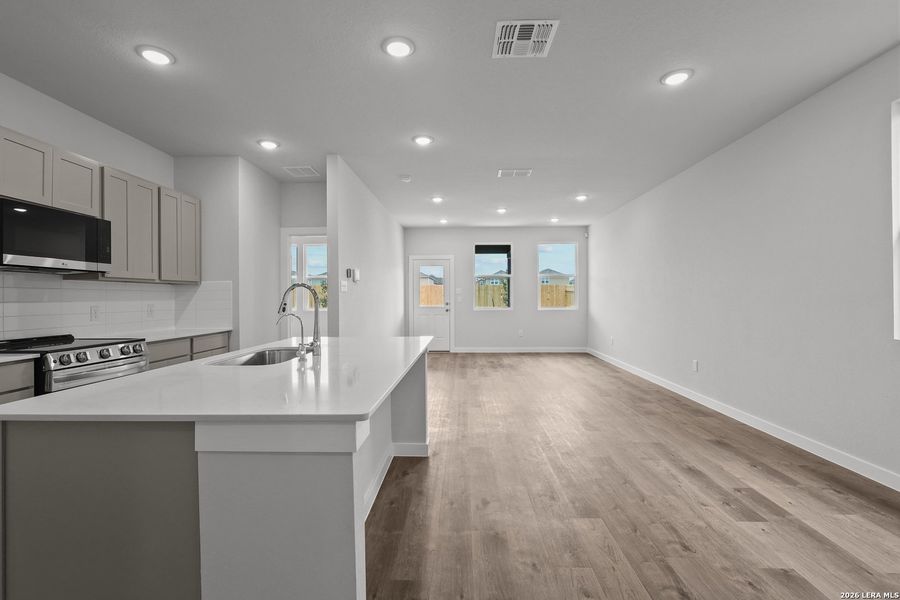 Image 31 of a home in Spring Creek.