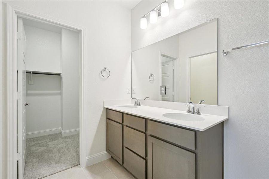 Furnished interior view inside a new home in Eagle Creek, Denton (Image 10).