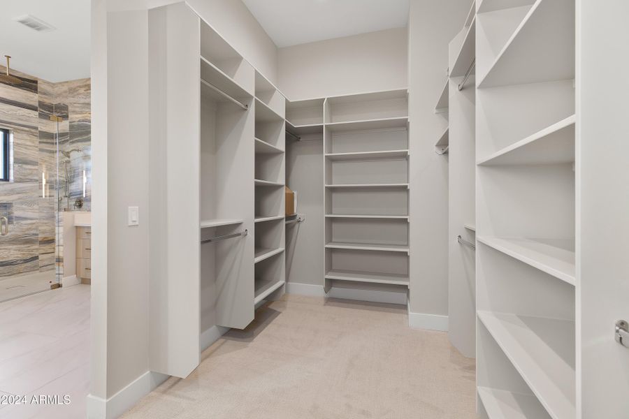 Large Walkin Closet