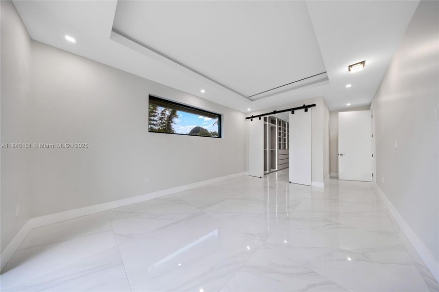 Spacious, unfurnished interior of a new home in , Fort Lauderdale (Image 70). Spacious, unfurnished interior of a new home in , Fort Lauderdale (Image 70).