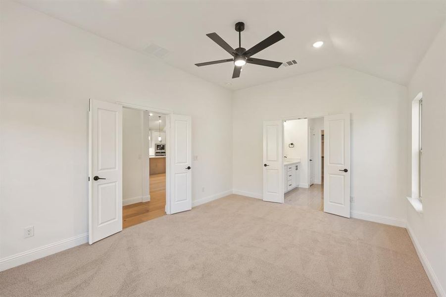 Spacious, unfurnished interior of a new home in Willow Wood Classic 50, McKinney (Image 24).