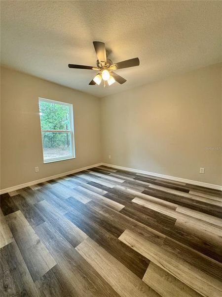 Spacious, unfurnished interior of a new home in , Dunnellon (Image 18).