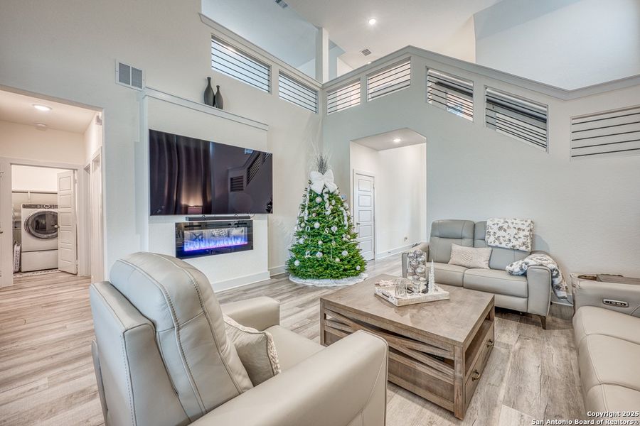 Furnished interior view inside a new home in Hunters Ranch, San Antonio (Image 17). Furnished interior view inside a new home in Hunters Ranch, San Antonio (Image 17).