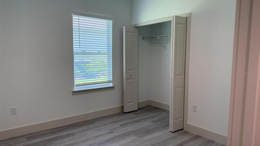 Spacious, unfurnished interior of a new home in , Dunnellon (Image 31).