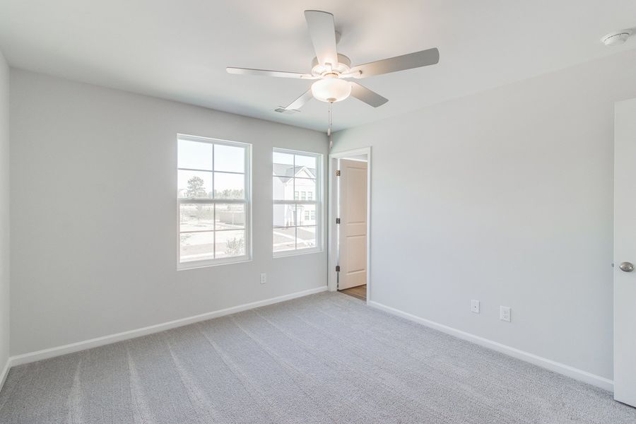 Spacious, unfurnished interior of a new home in Astoria, Columbia (Image 22).