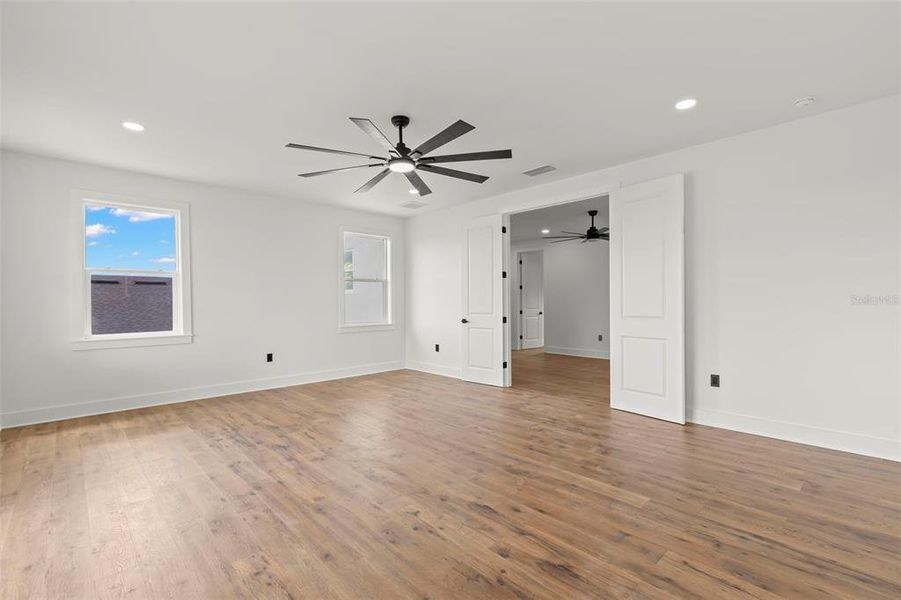 Spacious, unfurnished interior of a new home in , Safety Harbor (Image 23).