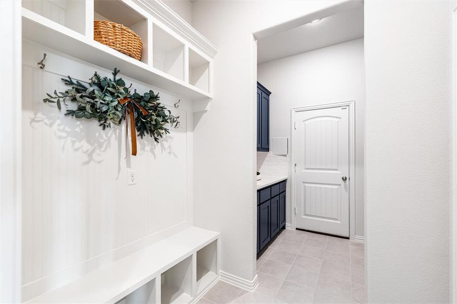 Furnished interior view inside a new home in Waterford Park, Weatherford (Image 19).
