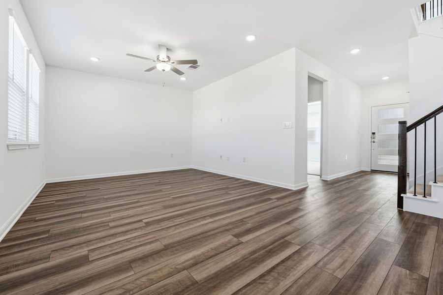 Spacious, unfurnished interior of a new home in Lisso, Pflugerville (Image 11).