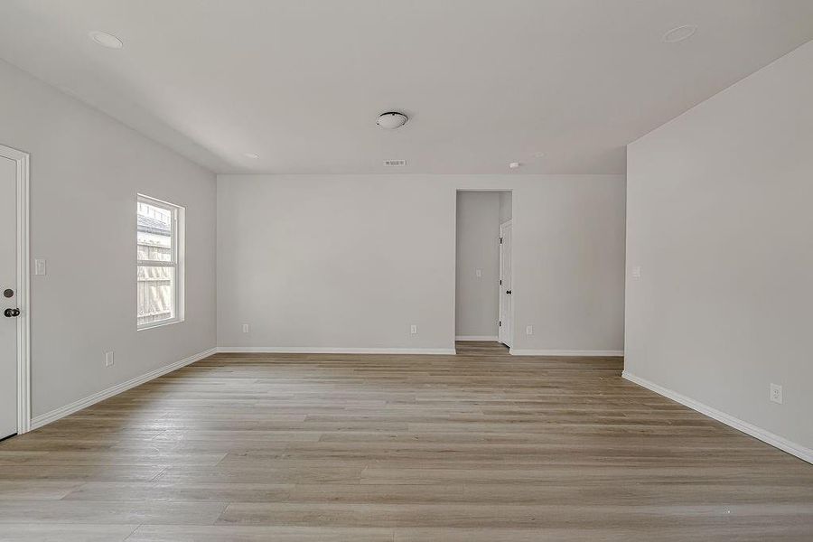 Spacious, unfurnished interior of a new home in , Fort Worth (Image 22).