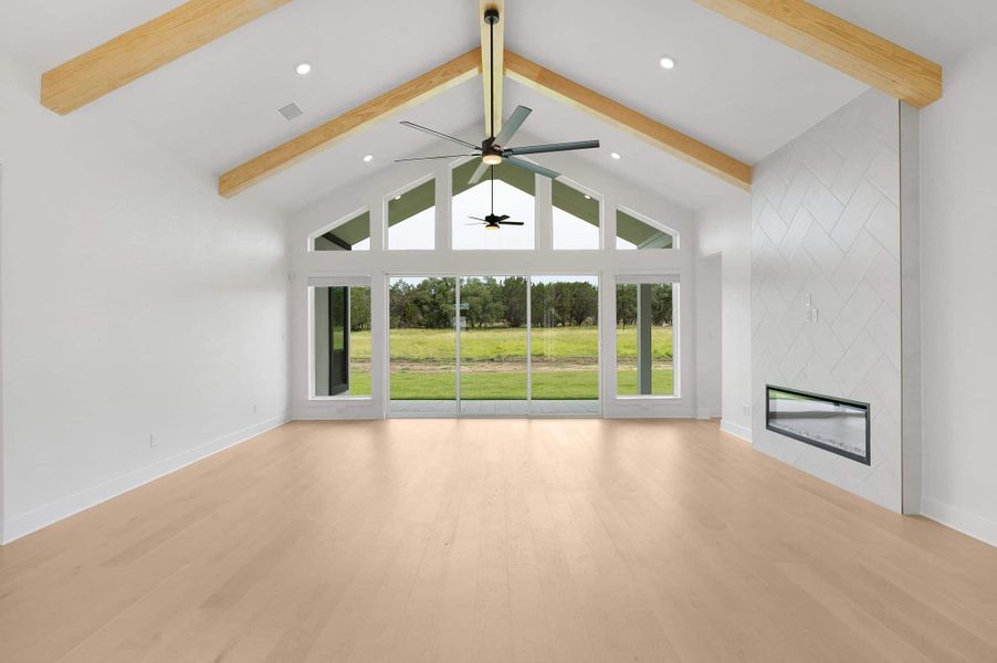 Spacious, unfurnished interior of a new home in Feathergrass, Florence (Image 58).