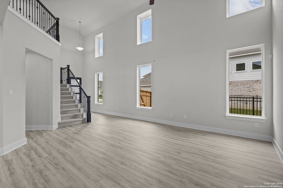 Spacious, unfurnished interior of a new home in Veramendi, New Braunfels (Image 29).