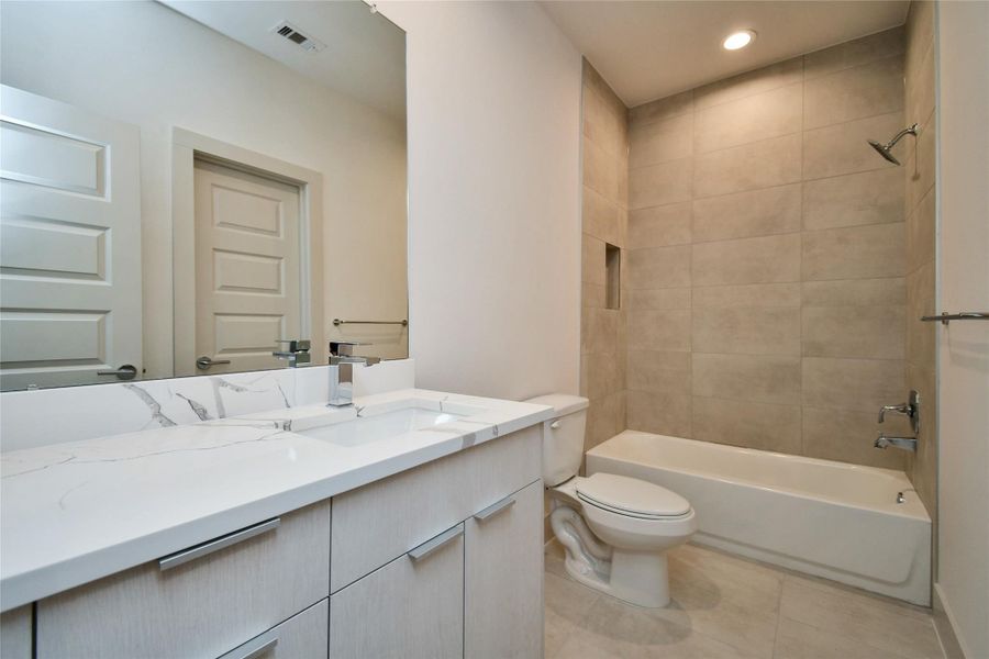 Bedroom 3 En-suite and guest full bath Bedroom 3 En-suite and guest full bath