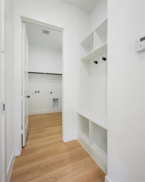 Spacious, unfurnished interior of a new home in , Dallas (Image 15).