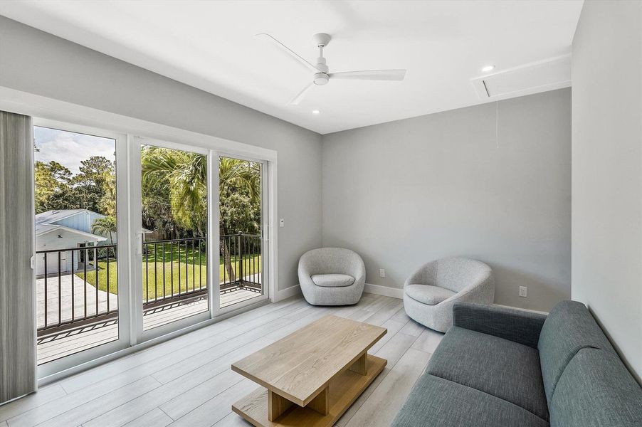 24-425 Hugh Street-24 24-425 Hugh Street-24